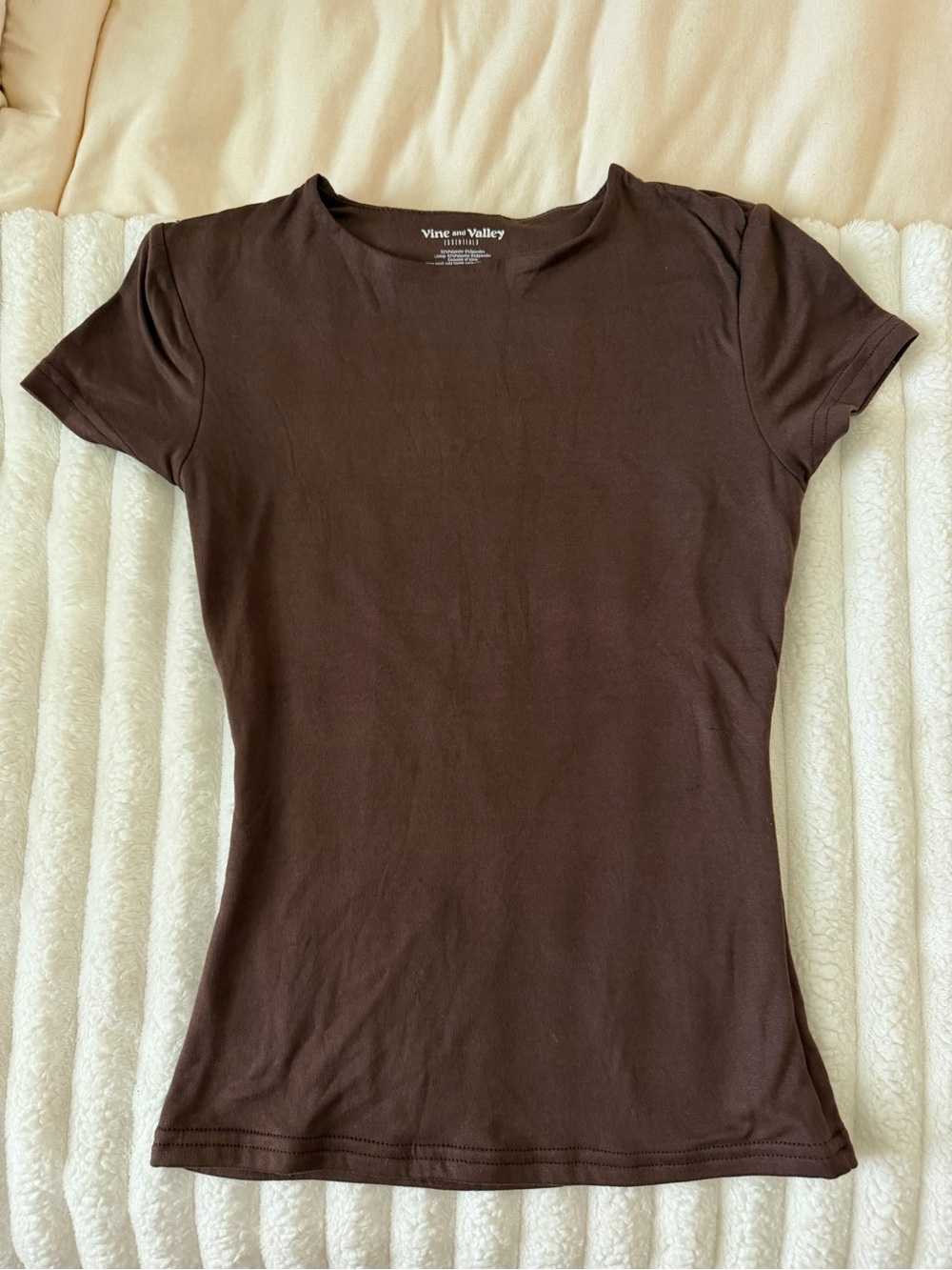 Vine & Valley Women’s Dark Brown Short Sleeve fitted Tee